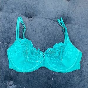 Victoria’s Secret Lace Bra 36D